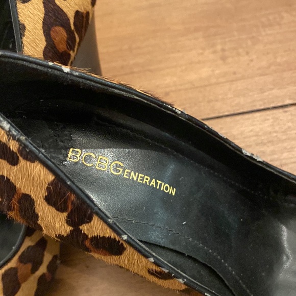 Leopard Print BCBG Calf Hair High Wedge Shoes - Picture 2 of 4